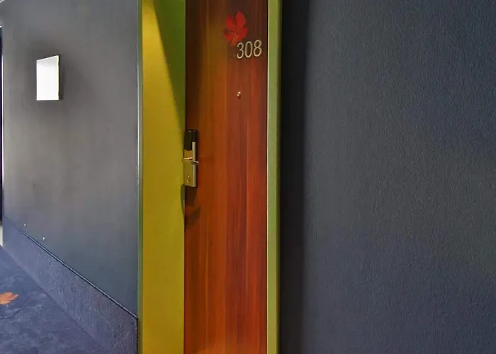 Karl Hotel